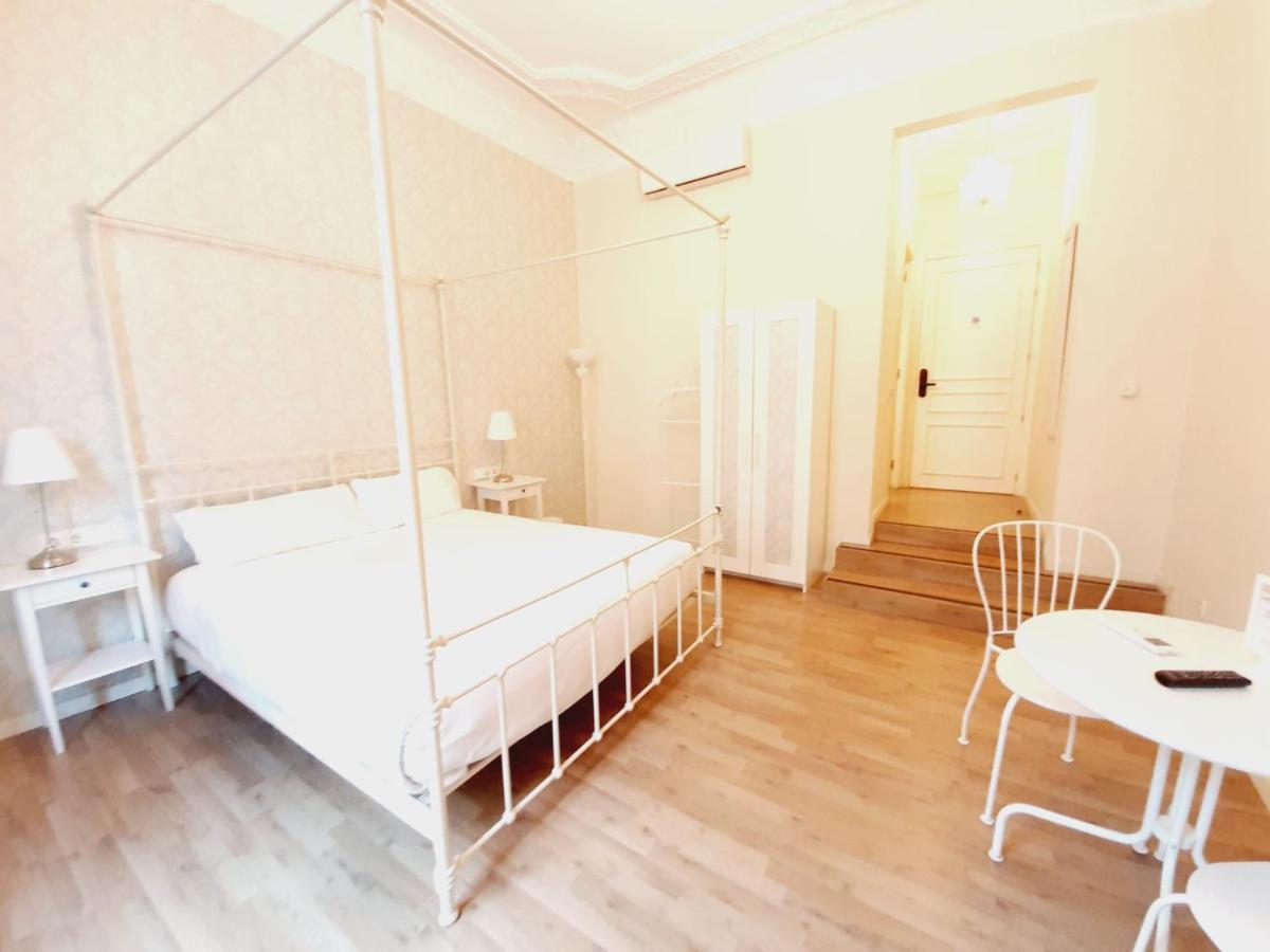 Lumine Luxury Suites By Gaiarooms Barcelona Ngoại thất bức ảnh